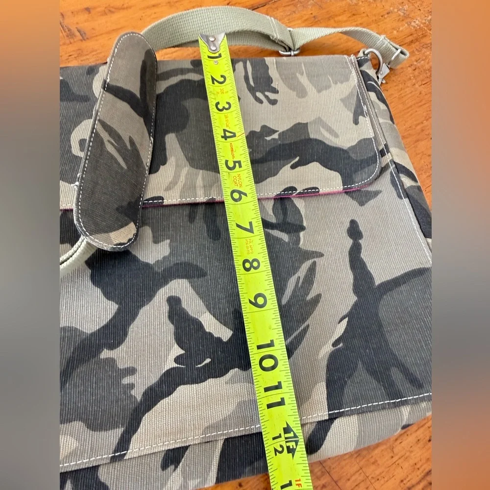 Mary Kate and Ashley Green Camo Laptop Bag Pink Lined
